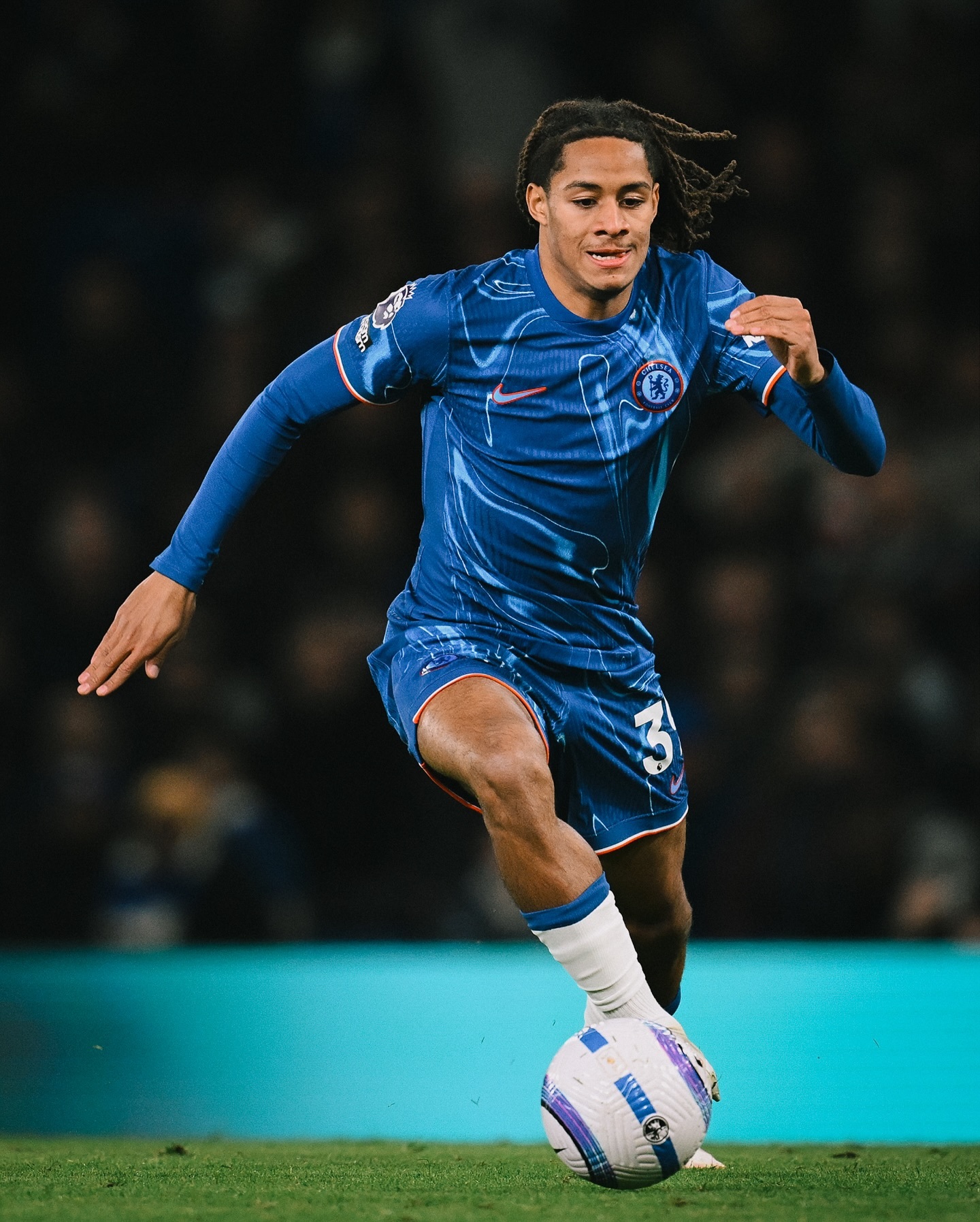 转折点波尔图手感冰凉;英超冲刺阶段攻防权衡;赛场秩序良好;纪律约束更严格的简单介绍 转折点波尔图手感冰凉;英超冲刺阶段攻防权衡;赛场秩序良好;纪律约束更严格的简单介绍