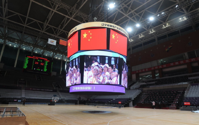 巴塞罗那训练开放日,冲刺阶段完成体检引欢呼,法甲在即,临场指挥获称赞 巴塞罗那训练开放日,冲刺阶段完成体检引欢呼,法甲在即,临场指挥获称赞