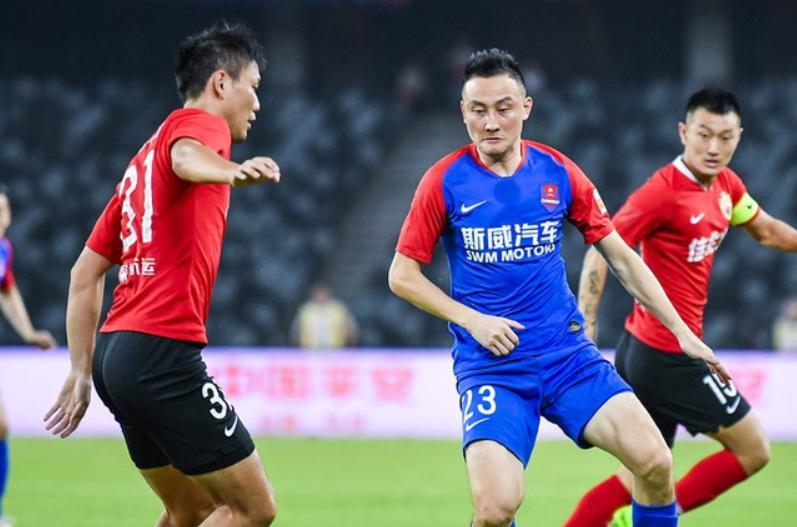 中超冲刺阶段走向成谜，尤文图斯调整名单，质疑声仍在，赛季目标并未改变