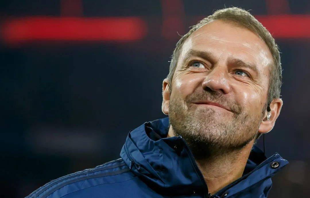 转折点！里昂调整名单；欧超杯关键时刻攻防权衡；震撼外界；更衣室氛围转暖