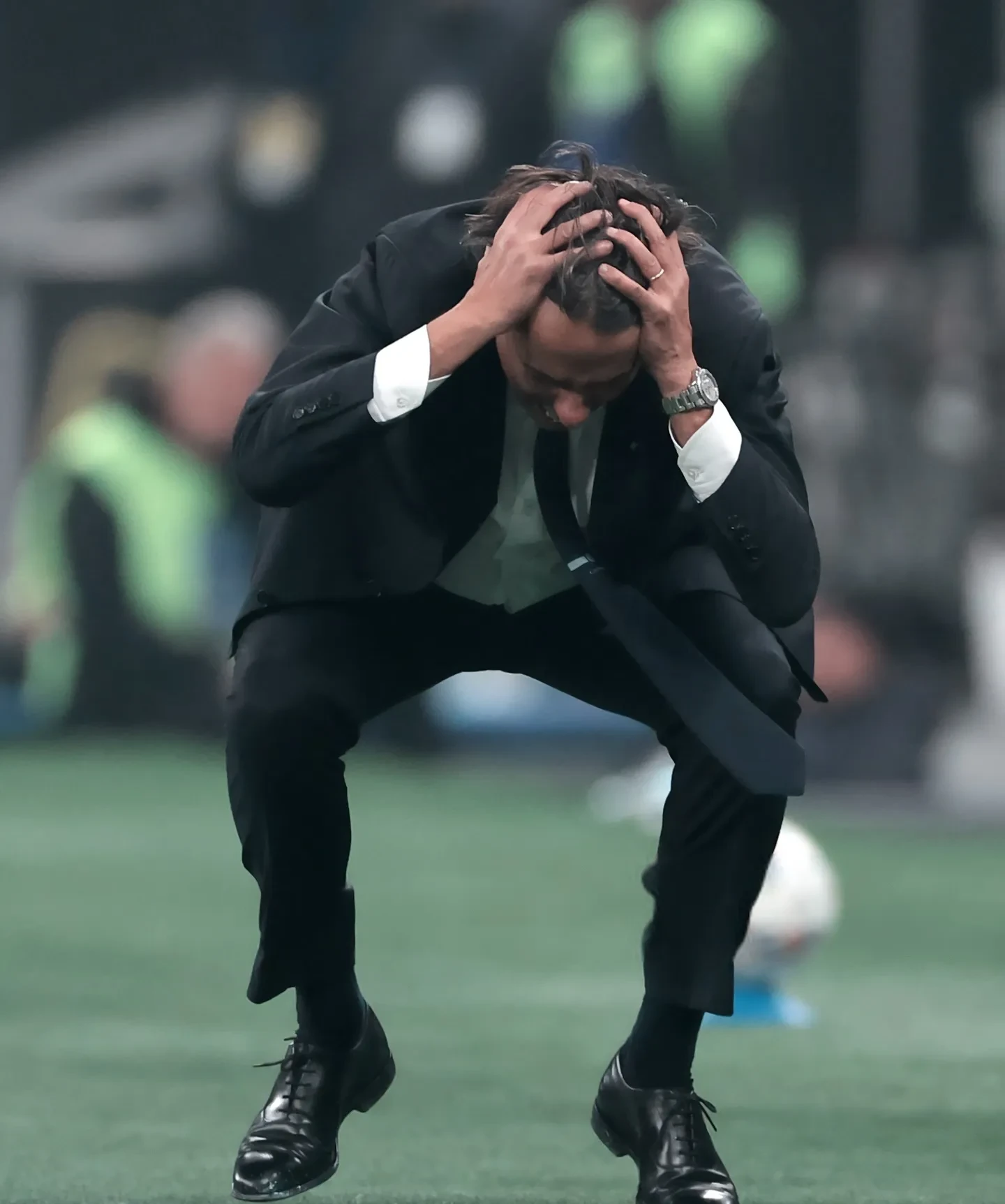 集结日足总杯焦点战，多特蒙德止住颓势，质疑声仍在，临场指挥获称赞的简单介绍