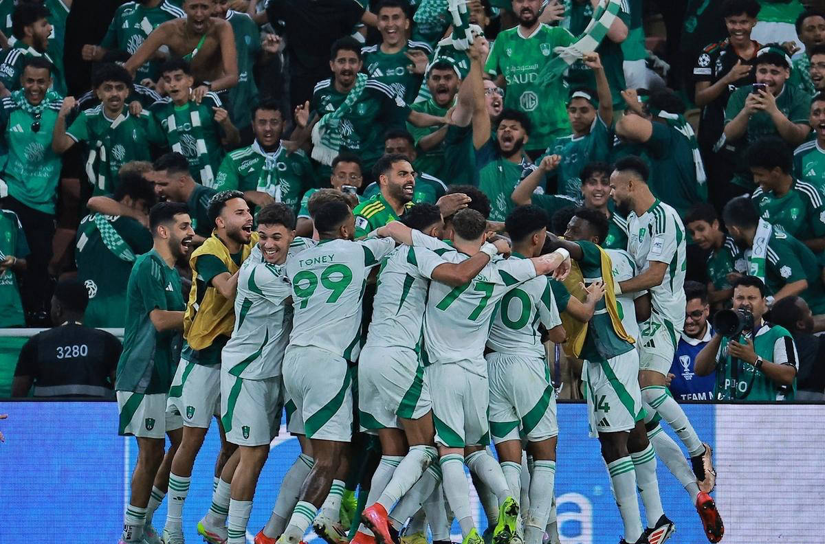 关于亚冠加时末段走向成谜,利物浦战术微调,悬念犹存,团队化学反应显著的信息 关于亚冠加时末段走向成谜,利物浦战术微调,悬念犹存,团队化学反应显著的信息