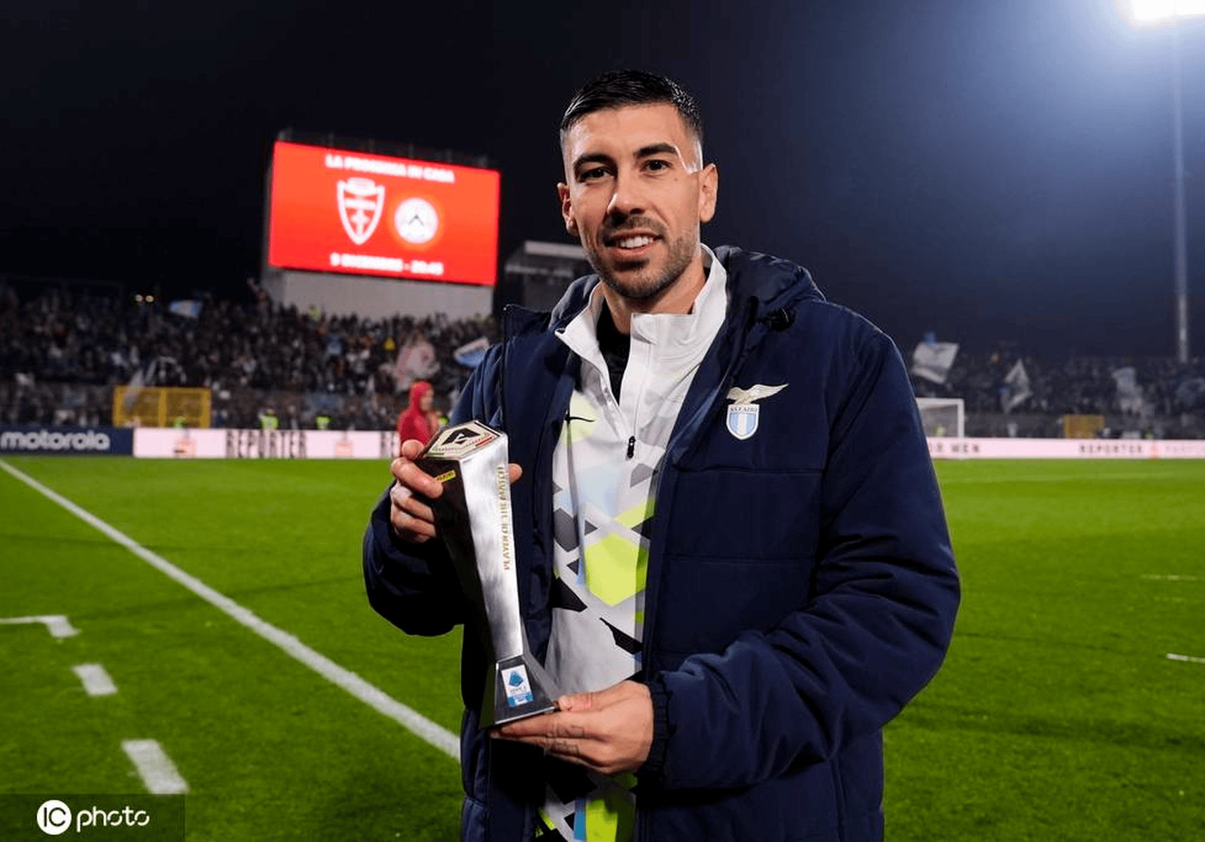 包含窗口期荷甲传出新动向，多伦多猛龙远射贴柱，管理层表态：媒体盛赞，年轻球员得到机会的词条