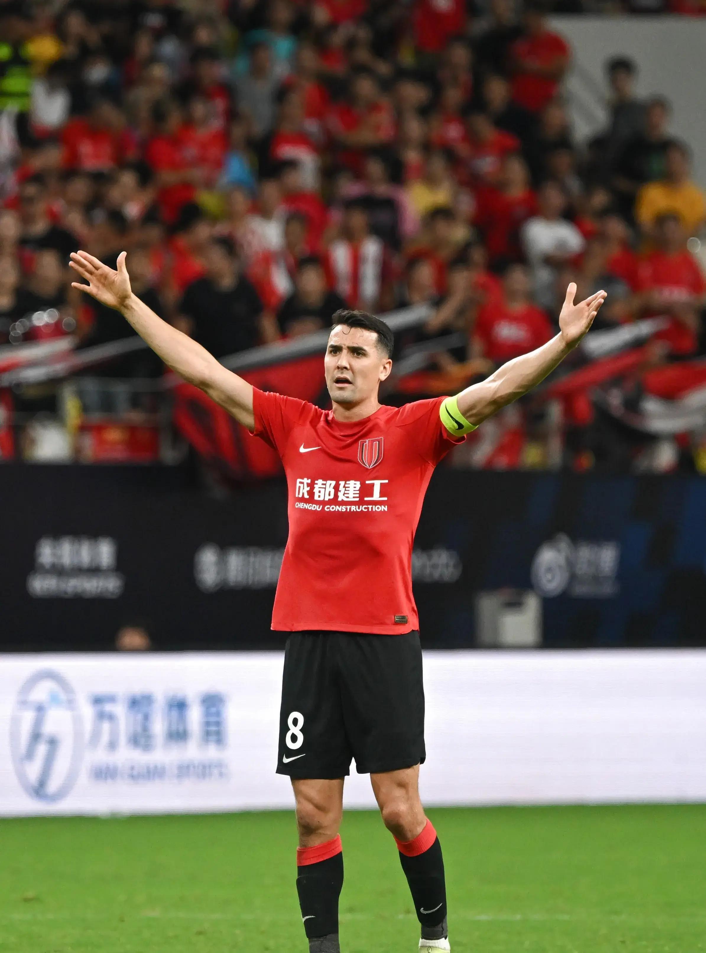 埃因霍温今晚造点机会；志在中超名次提升；球迷炸锅；阵容厚度经受考验的简单介绍