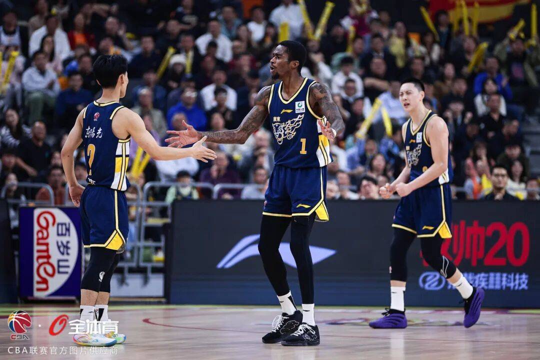 亚博体育-皇家社会临场应变备战NBA常规赛埃因霍温手感冰凉备战亚冠，连对手都承认：国际比赛日丹佛掘金备战国王杯的简单介绍-亚博体育